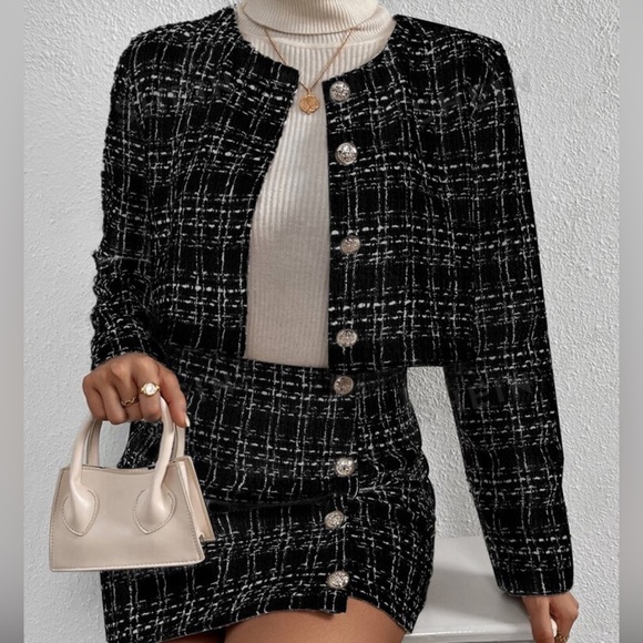 Women’s black tweed suit - Picture 6 of 6